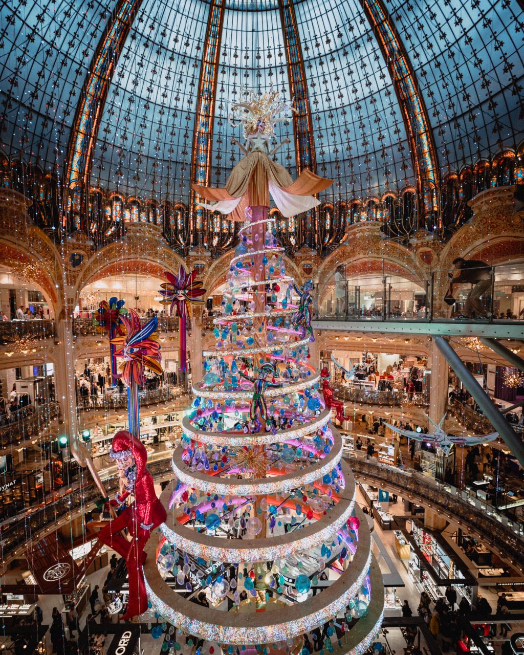 Another Christmas tree view in Galeries Lafayette, Paris.