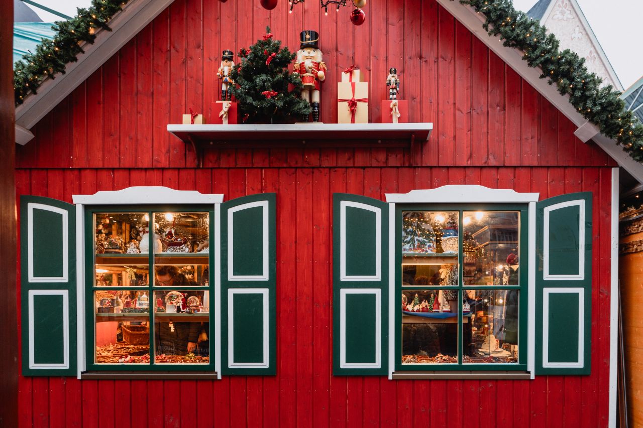 Red Christmas stand at Frankfurt Christmas market at Römerberg.